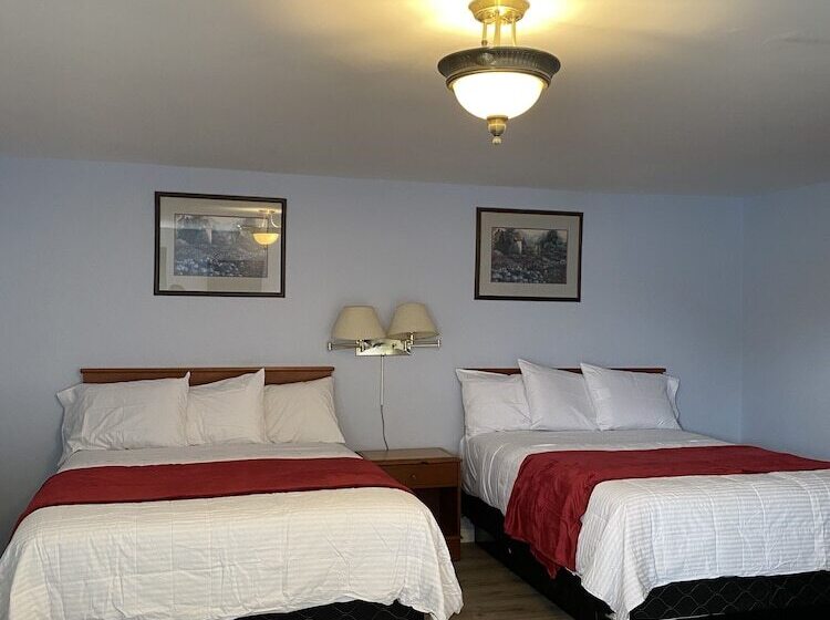 Номер Стандарт 2 Двуспальные Кровати, The Gables Inn