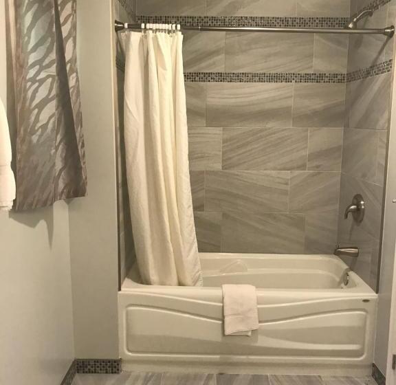 Номер Стандарт 2 Двуспальные Кровати, The Gables Inn