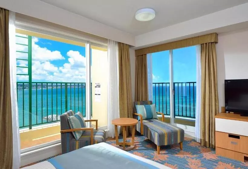 オーシャンビューのプレミアムルーム。, Vessel Hotel Campana Okinawa