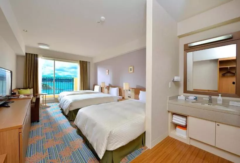 Triple Room Sea View, Vessel Hotel Campana Okinawa