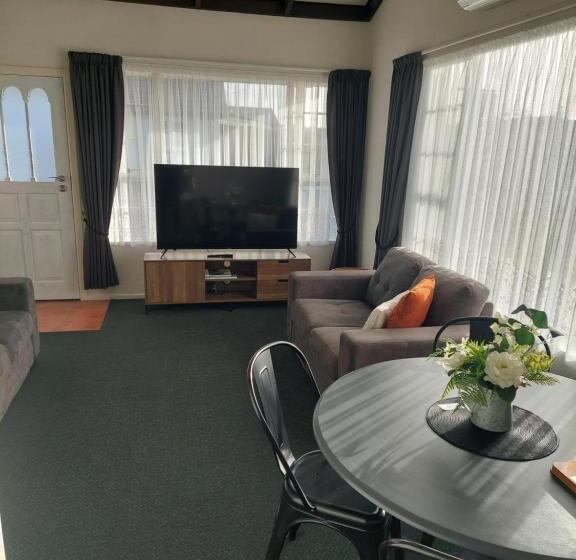 Апартаменты 2 Спальни, Colonial On Tay