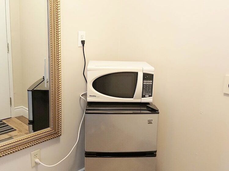 스탠다드 룸 더블 침대 2개, Seely's Motel