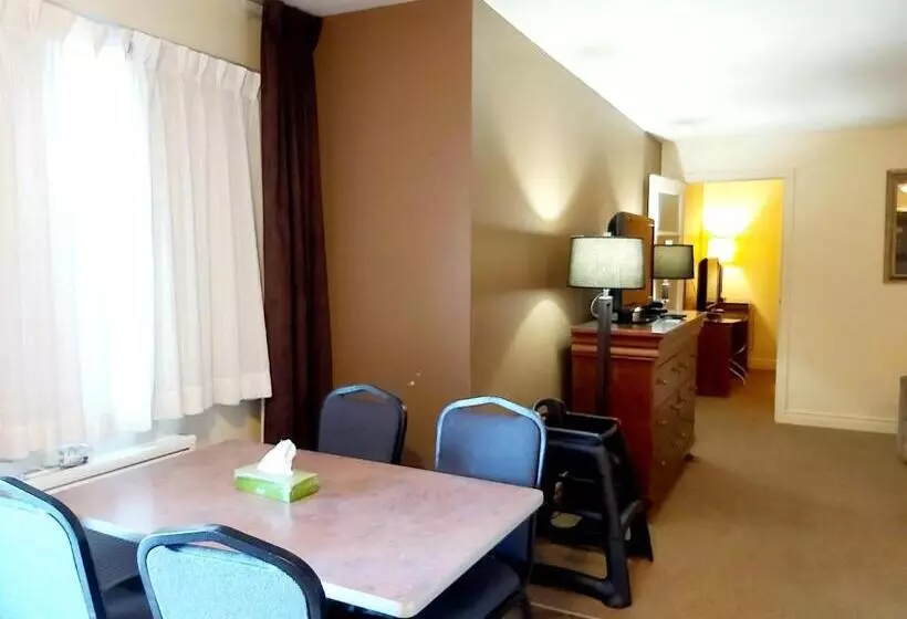 スイート（家族用）, Seely's Motel