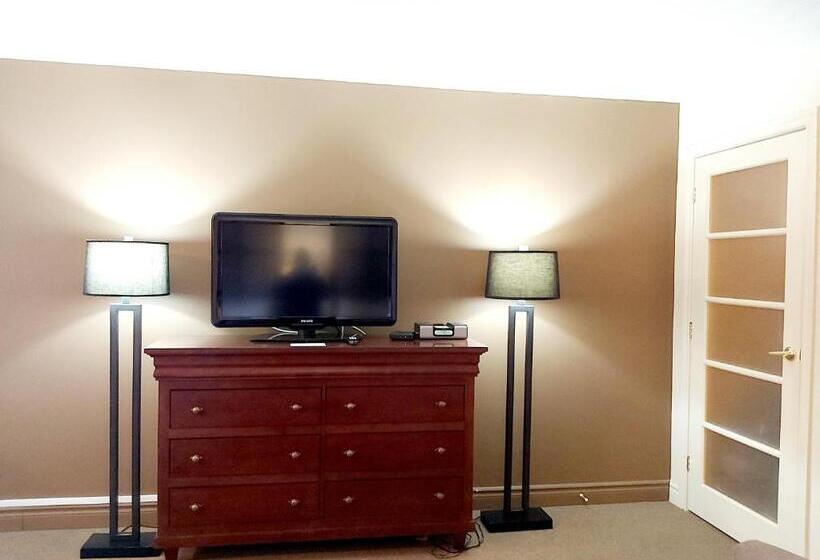 패밀리 스위트, Seely's Motel