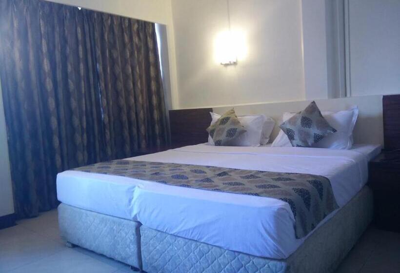 Chambre Deluxe Vue Mer, Strand Hotel, Colaba