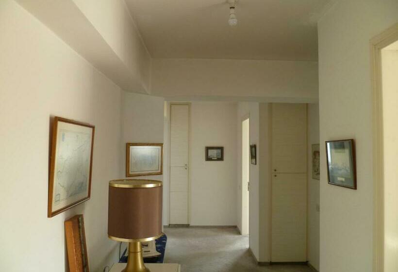 اتاق استاندارد, Room In Guest Room   Datacom House   The Sky Blue Room