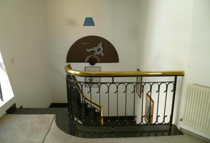 اتاق استاندارد, Room In Guest Room   Datacom House   The Sky Blue Room