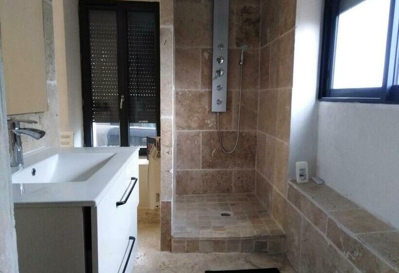Дом 3 Спальни, Maison A Bizanet Avec Piscine