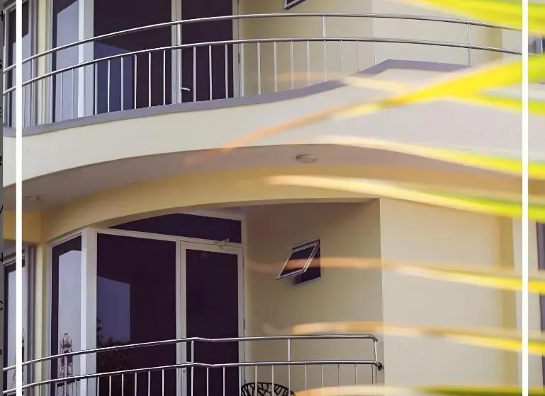 اتاق لوکس با بالکن و چشم‌انداز دریا, Noah Private Beach House