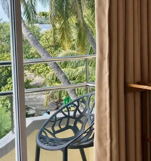 اتاق استاندارد با بالکن و چشم‌انداز دریا, Noah Private Beach House