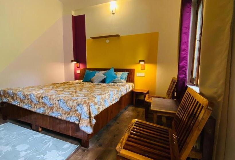 غرفة قياسية مزوَّدة بشُرفة, The Birdhouse Villa