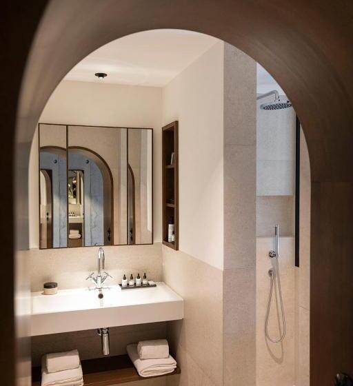 Номер Deluxe Вид на Море Боковой, Hôtel Spa & Restaurant   Son De Mar