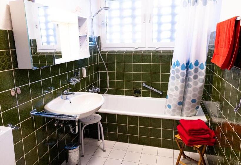 شقة غرفة واحدة, Pension Am Hardausee