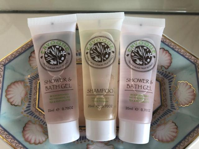 带大床的标准间, Seacrest