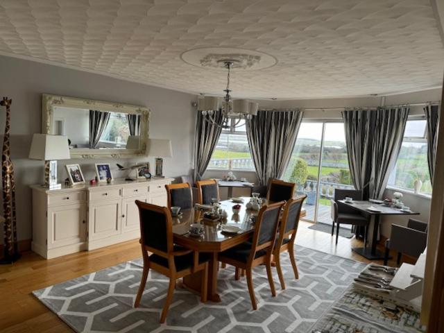 带大床的标准间, Seacrest