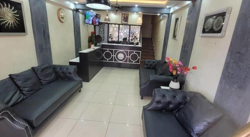 اتاق استاندارد, Ras Dika