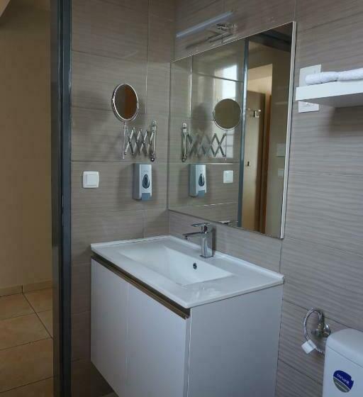 高级大房间, Centro Panzió