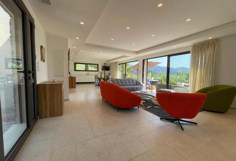 جناح مزود بتراس, Akwabay   Les Villas Du Cap