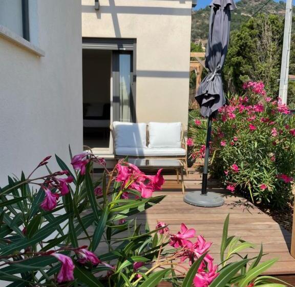 جناح مزود بتراس, Akwabay   Les Villas Du Cap