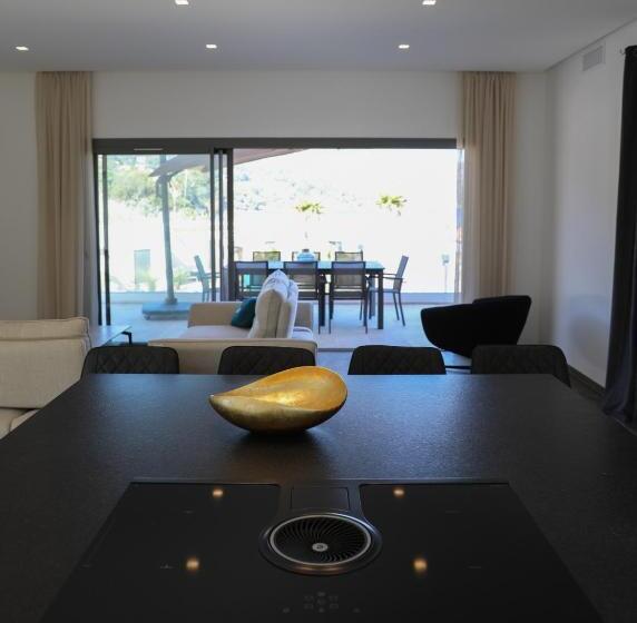 جناح مزود بتراس, Akwabay   Les Villas Du Cap