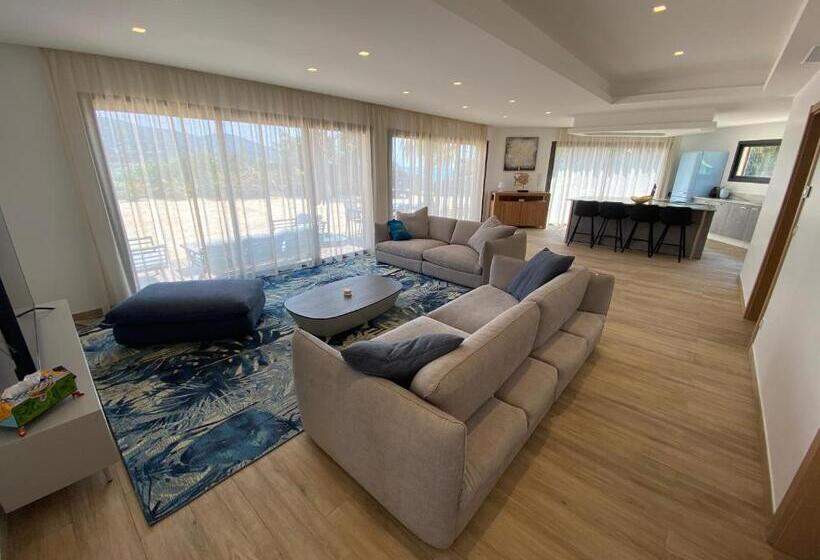 جناح مزود بتراس, Akwabay   Les Villas Du Cap