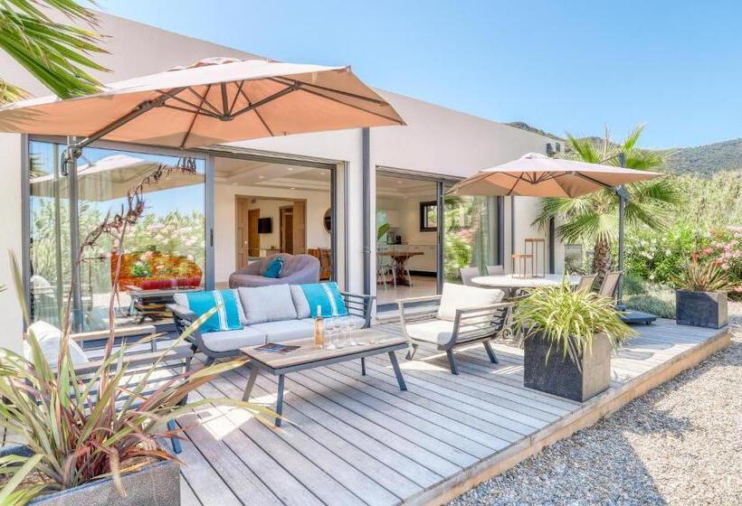 جناح مزود بتراس, Akwabay   Les Villas Du Cap