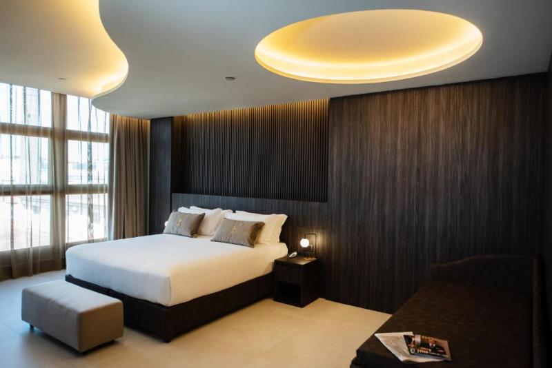 اتاق لوکس, Gold Tower Lifestyle