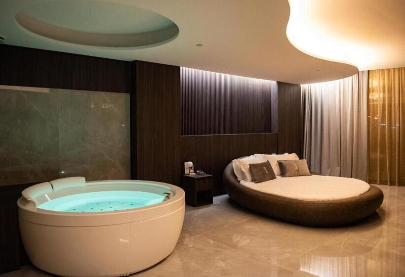 اتاق استاندارد, Gold Tower Lifestyle
