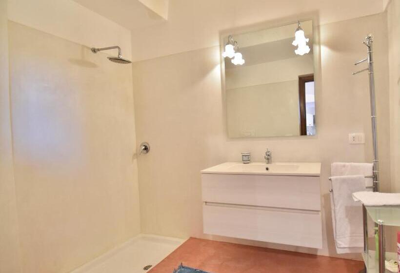 带大床的豪华间, Tenuta Bukkuram