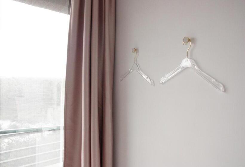 اتاق استاندارد با بالکن, 首爾한성民宿