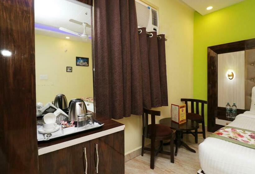 اتاق سوپریور, Airport Hotel Shivaka Inn