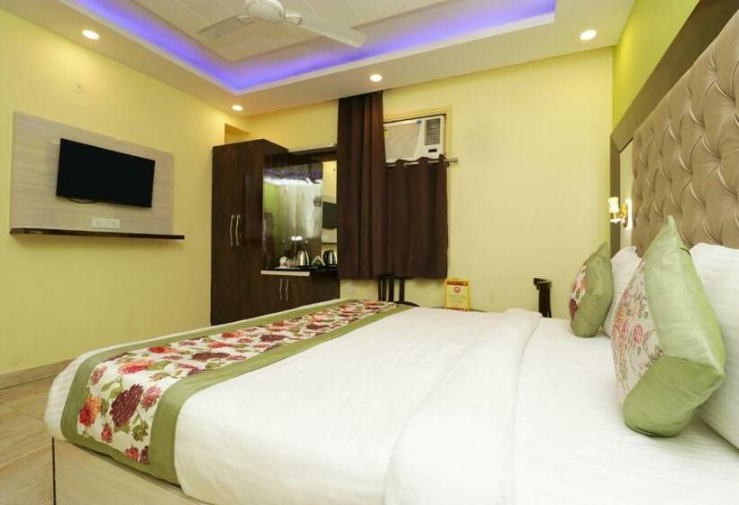 اتاق سوپریور, Airport Hotel Shivaka Inn