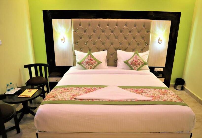 اتاق سوپریور, Airport Hotel Shivaka Inn