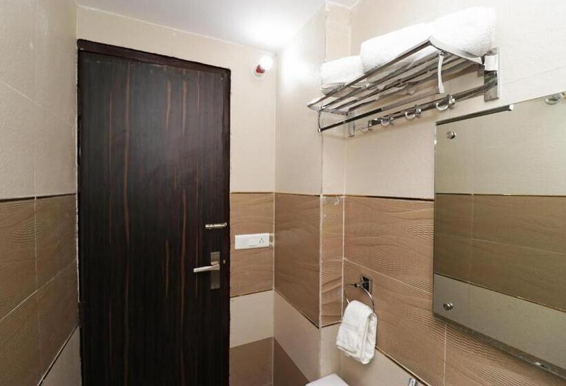 اتاق لوکس, Airport Hotel Shivaka Inn