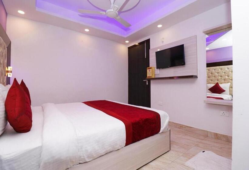 اتاق لوکس, Airport Hotel Shivaka Inn