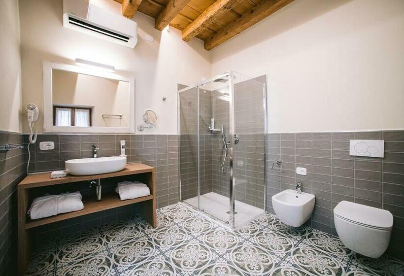 غرفة قياسية مطلة على الجبل, Bacco D Oro Wine & Relais