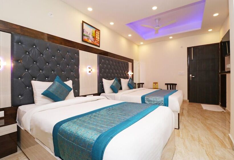 اتاق خانوادگی, Airport Hotel Shivaka Inn