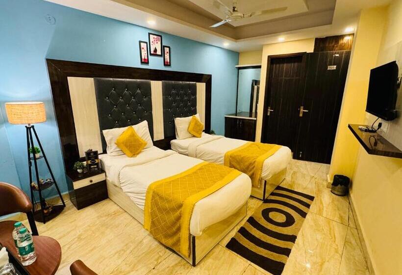 اتاق سوپریور, Airport Hotel Shivaka Inn