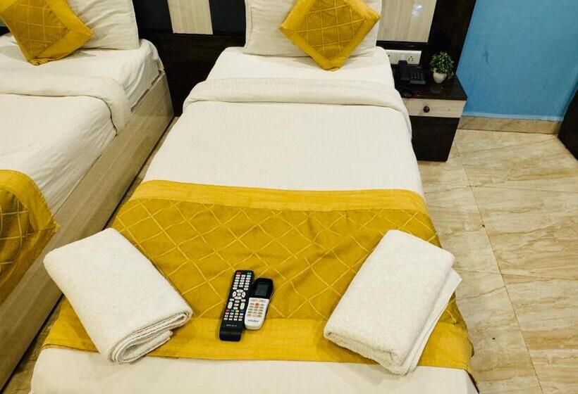 اتاق سوپریور, Airport Hotel Shivaka Inn