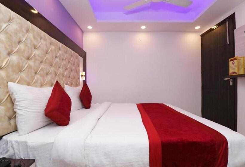 اتاق لوکس, Airport Hotel Shivaka Inn