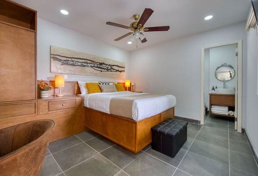 高级大房间, Casa Asturias