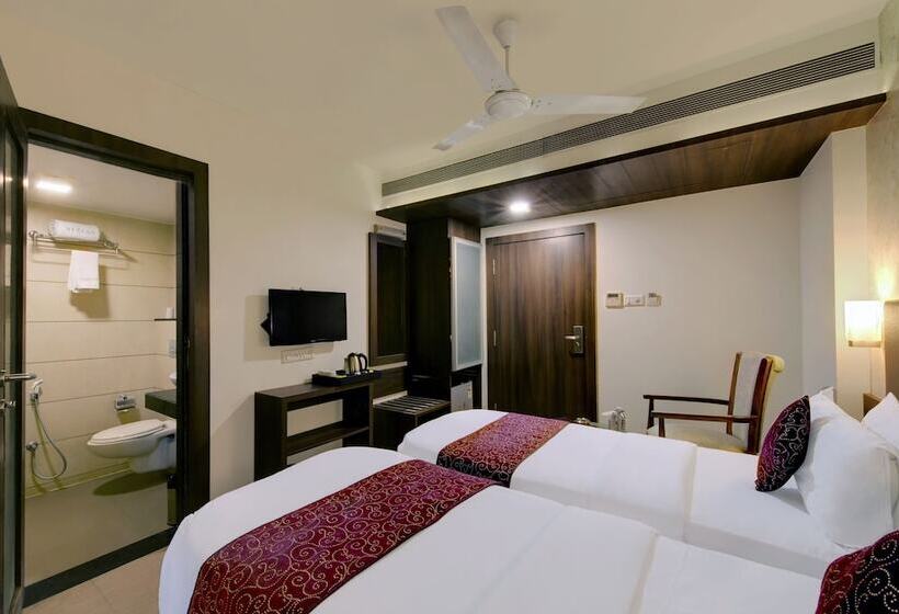 Номер Deluxe, Central Beacon