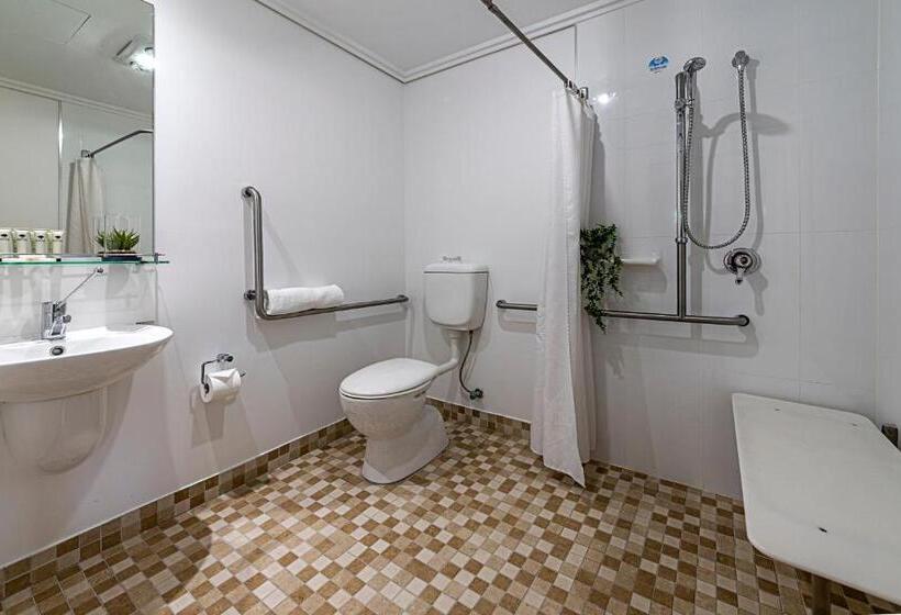 身障者適用スタンダードルーム, Coachmans Inn Warwick