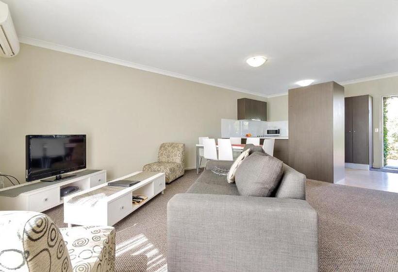 ２ベッドルームアパートメント, Coachmans Inn Warwick