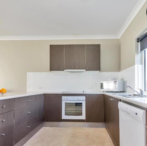 ２ベッドルームアパートメント, Coachmans Inn Warwick