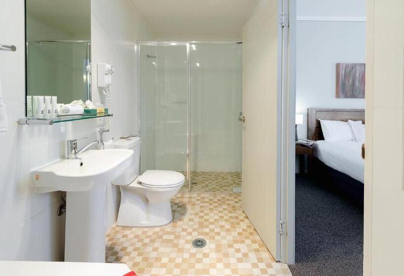 キングサイズベッドのスタンダードルーム, Coachmans Inn Warwick