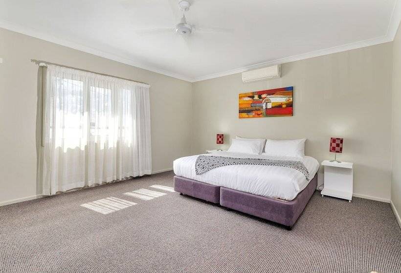 ２ベッドルームアパートメント, Coachmans Inn Warwick