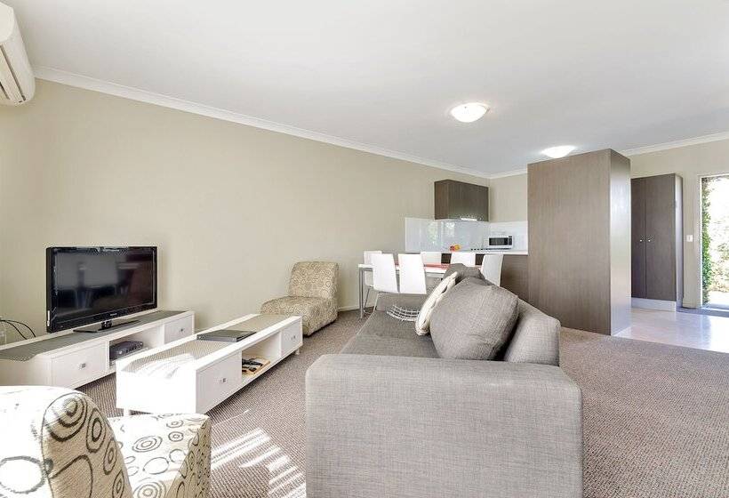 ２ベッドルームアパートメント, Coachmans Inn Warwick