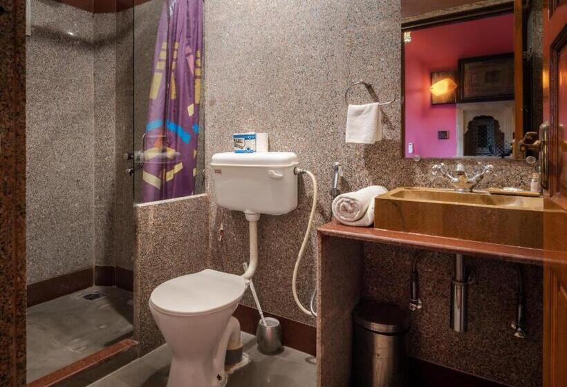 スタンダードルーム, Fifu