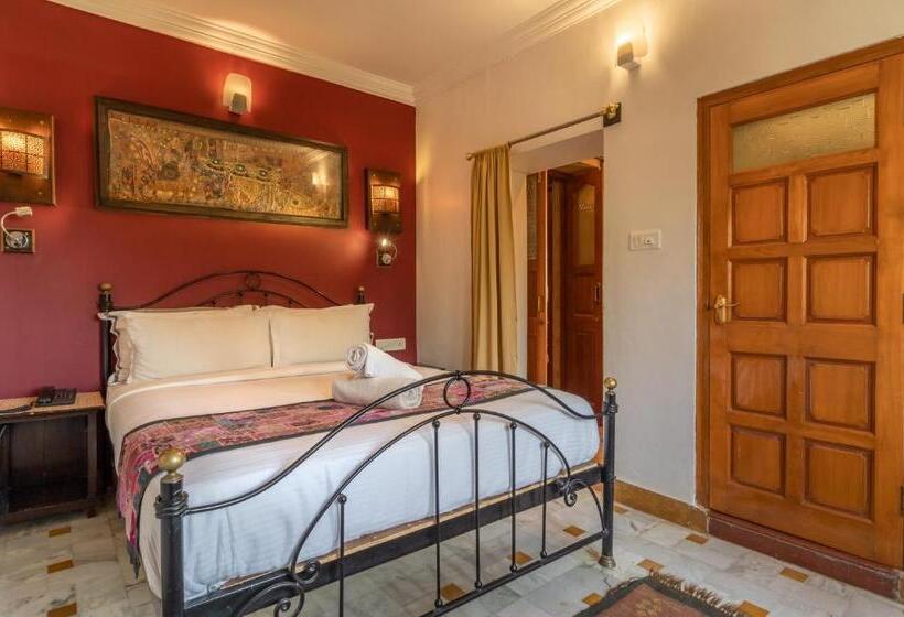 デラックススイート, Fifu